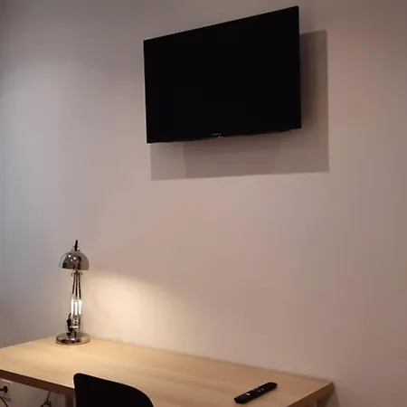 Milan 2 Apartment *